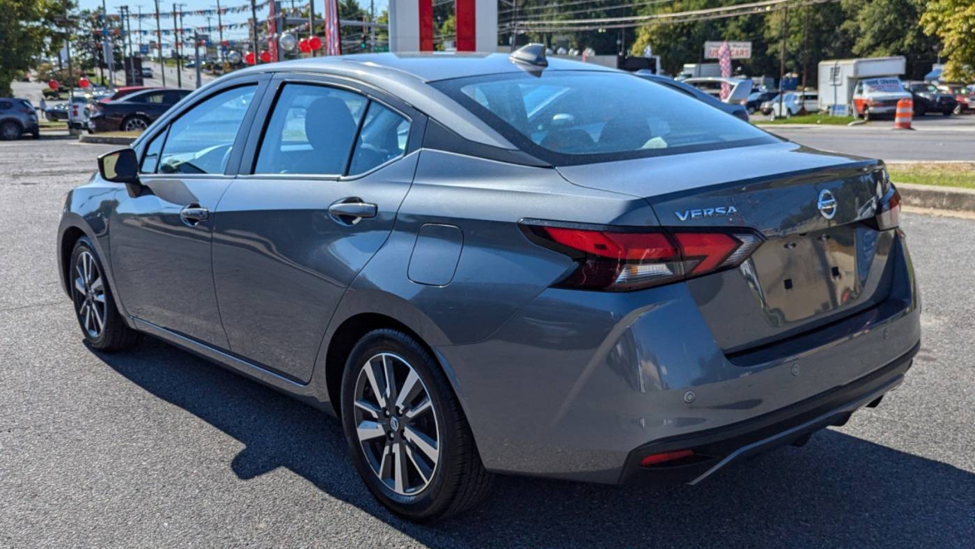 2021 nissan versa sv