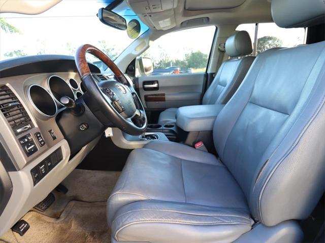 2010 toyota sequoia platinum