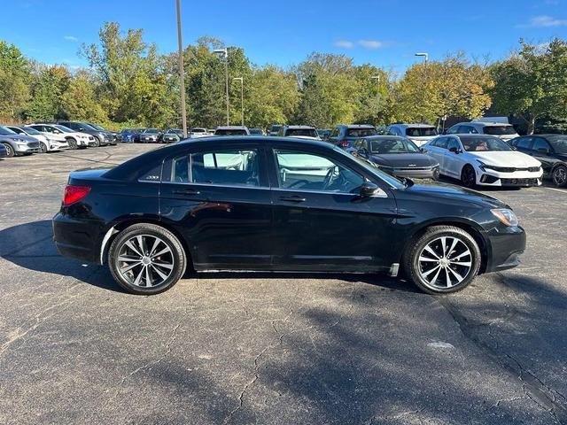 2013 chrysler 200 limited