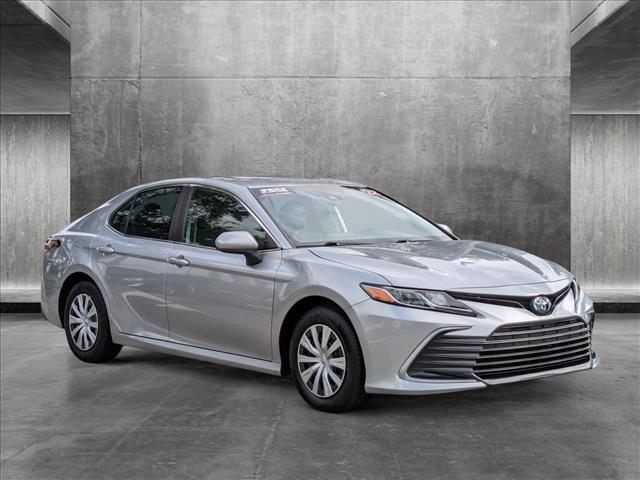 2022 toyota camry le