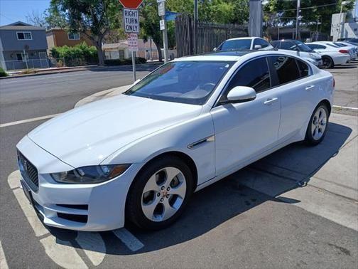 2017 jaguar xe