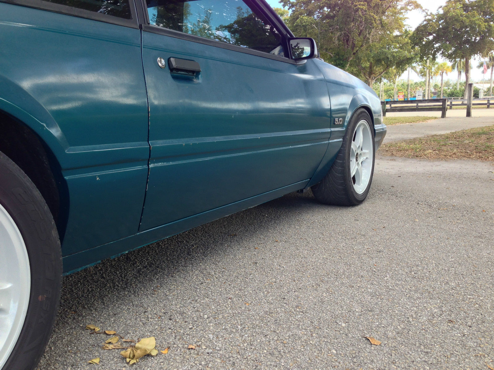 1993 ford mustang lx sedan 2-door 2.3l