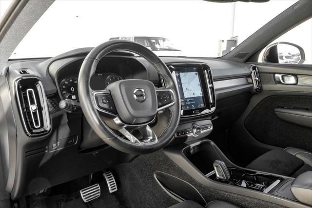 2020 volvo xc40 t5 r-design