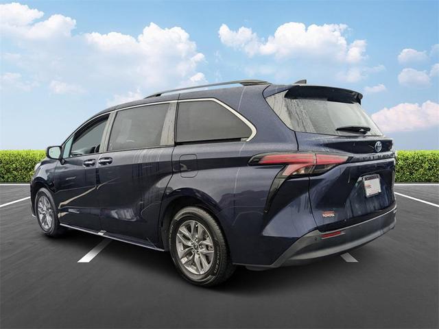 2022 toyota sienna xle