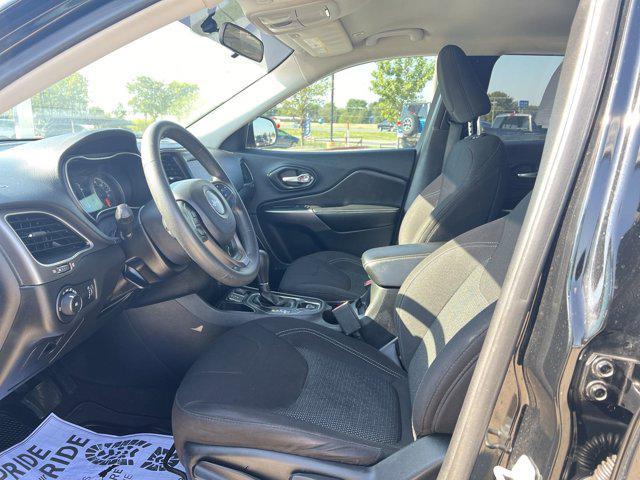 2019 jeep cherokee latitude