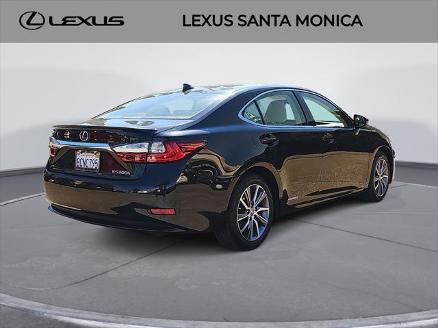2018 lexus es 300h base