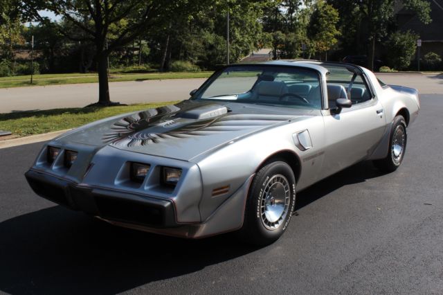 1979 pontiac tran am ttop 4-speed- l/e 10th anniv- 48k miles