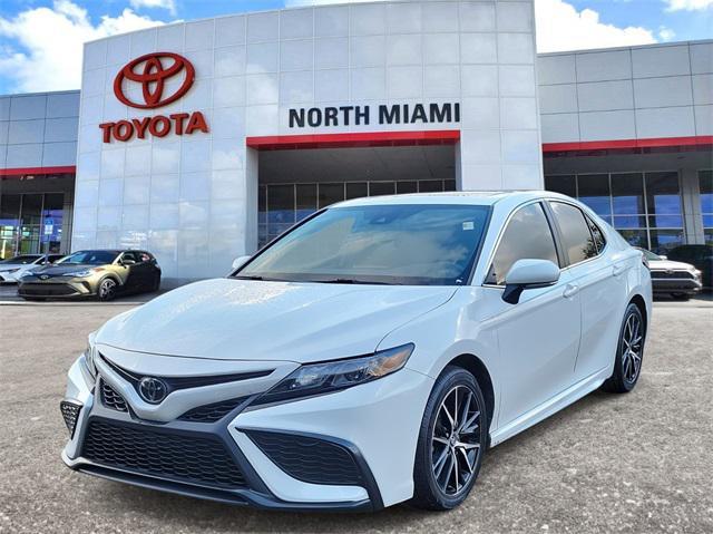 2023 toyota camry se