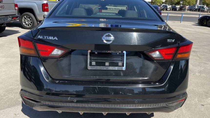 2022 nissan altima 2.5 sv