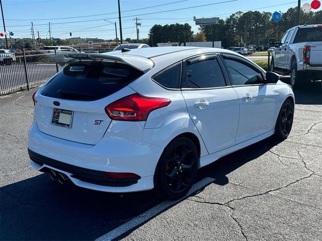 2017 ford focus st base