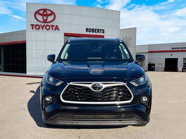 2022 toyota highlander xle