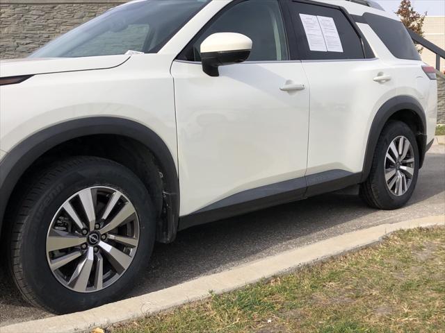 2022 nissan pathfinder sl 2wd