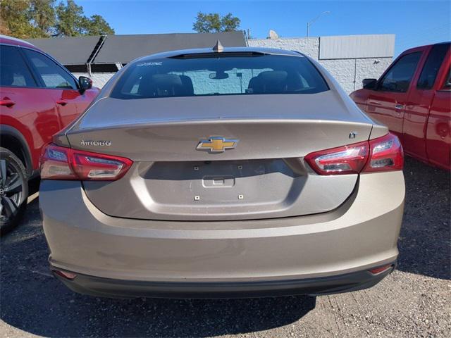 2022 chevrolet malibu fwd lt