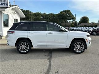 2022 Jeep Grand Cherokee summit