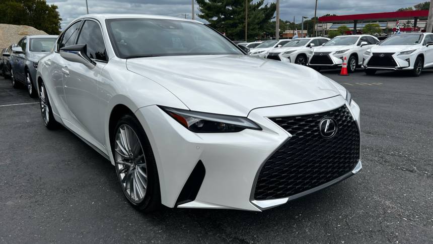 2022 lexus is 300 base