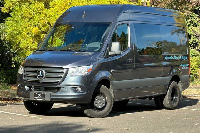 2023 mercedes-benz sprinter 3500 standard roof