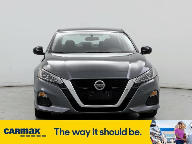 2019 nissan altima sr