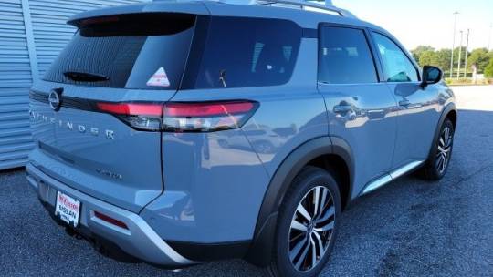 2024 Nissan Pathfinder platinum