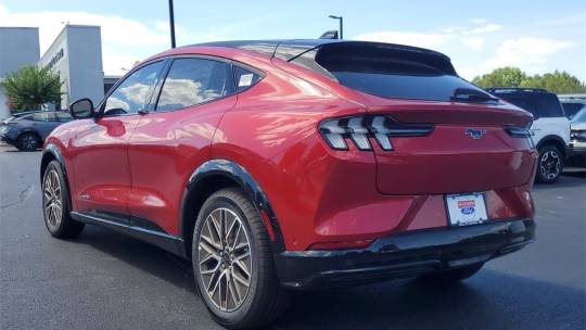 2024 Ford Mustang Mach-E premium