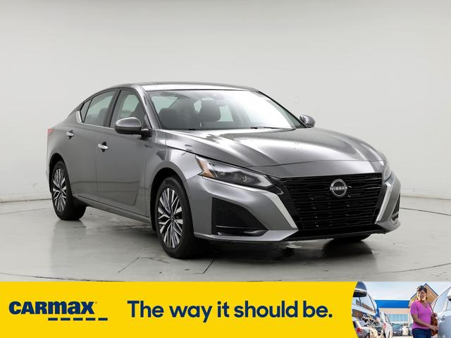 2023 nissan altima sv
