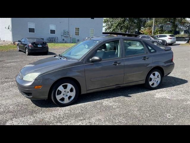 2005 ford focus zx4 se