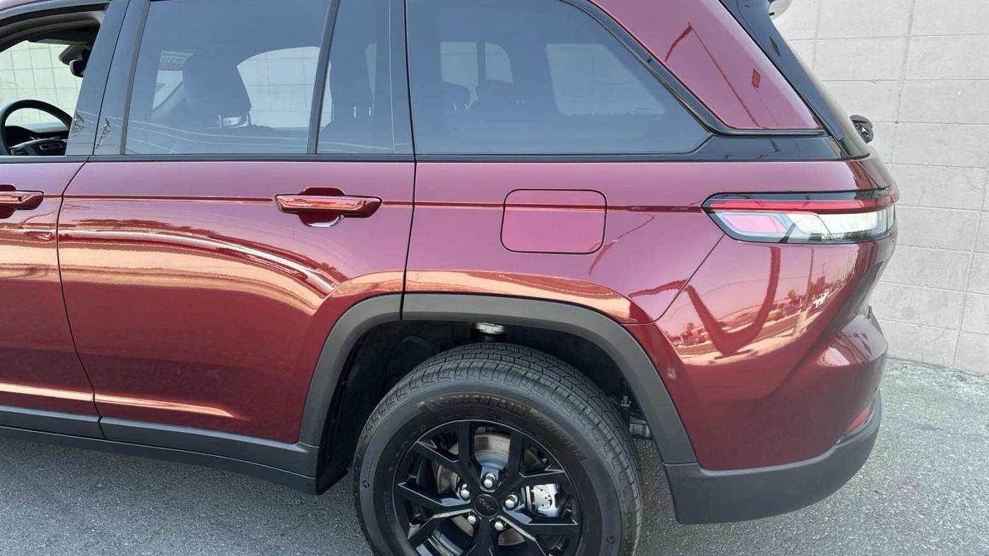 2024 jeep grand cherokee altitude