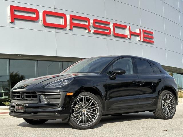 2024 porsche macan base