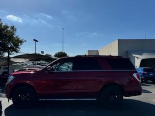 2021 ford expedition xlt