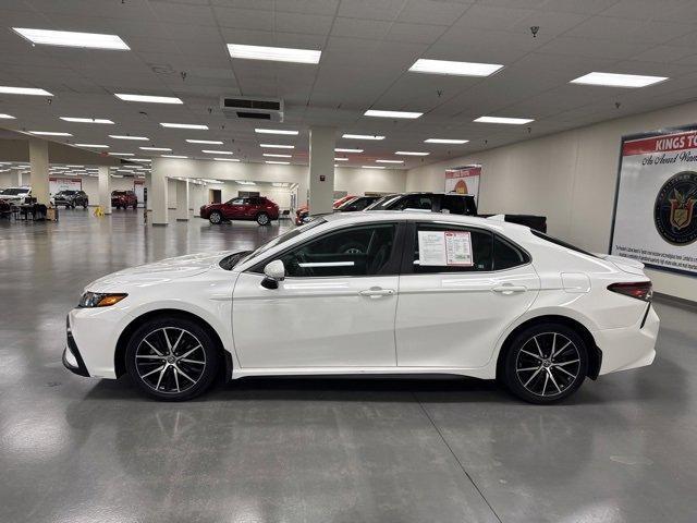 2023 toyota camry se