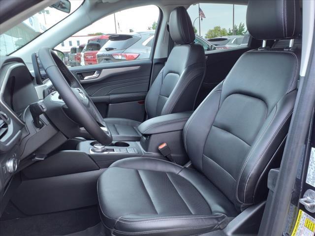 2022 ford escape sel