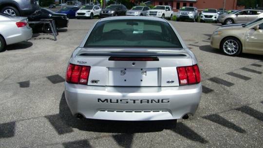 2000 Ford Mustang