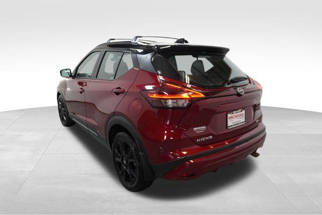 2022 nissan kicks sr