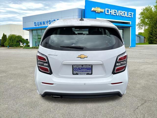 2017 chevrolet sonic lt