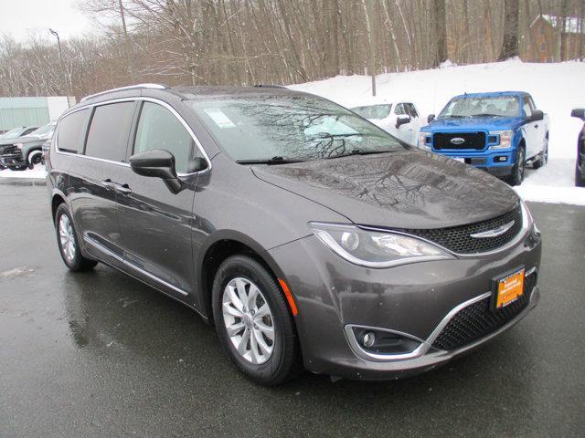 2019 chrysler pacifica touring l