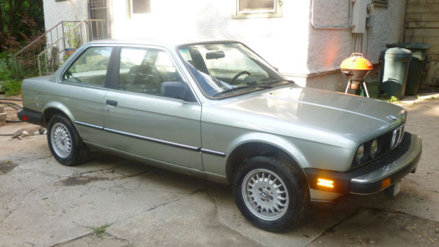 vintage & pure 3-series 1984 bmw 318i sedan coupe 5spd manual 63k lady owned e30