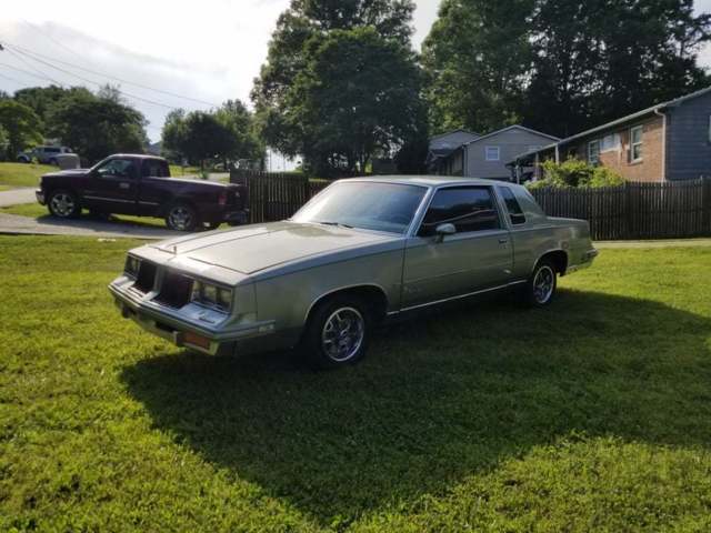 1985 oldsmobile cutlass salon v8 buckets automatic