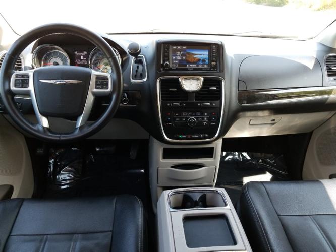 used 2013 chrysler town & country touring westbrook, me 04092 for sale in westbrook, maine