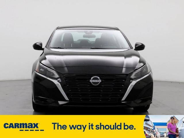 2023 nissan altima sv