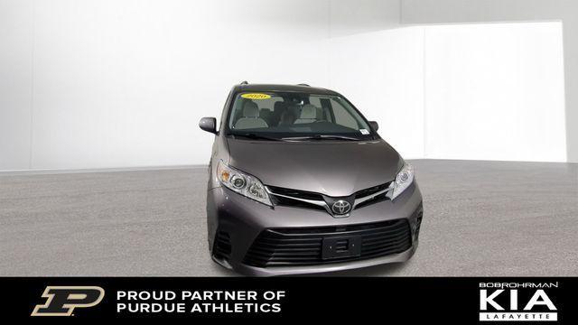2020 toyota sienna le