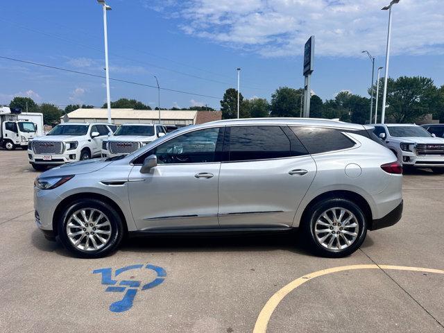 2019 buick enclave essence