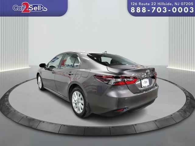 2024 toyota camry le
