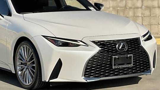 2022 Lexus IS