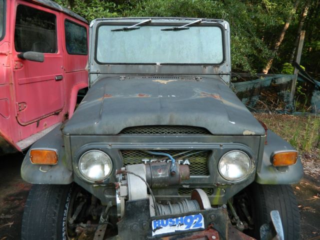 1974, 1975, and 1977 toyota landcruiser fj40