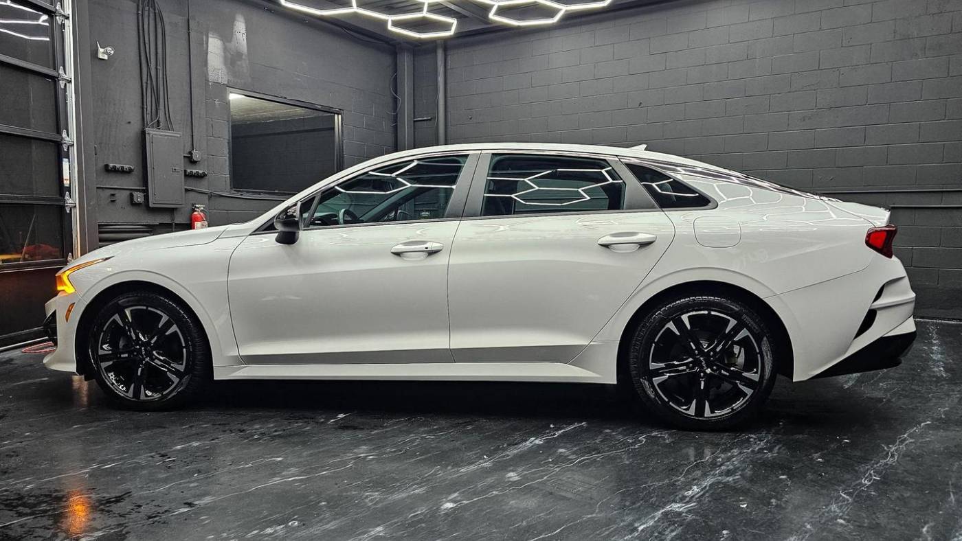 2022 kia k5 gt-line