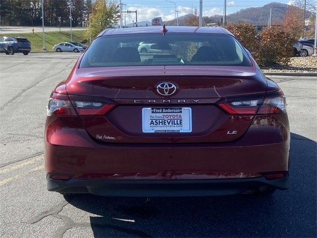 2022 toyota camry le