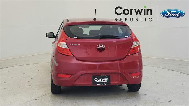 2016 hyundai accent se