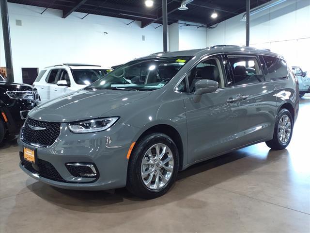 2021 chrysler pacifica touring l