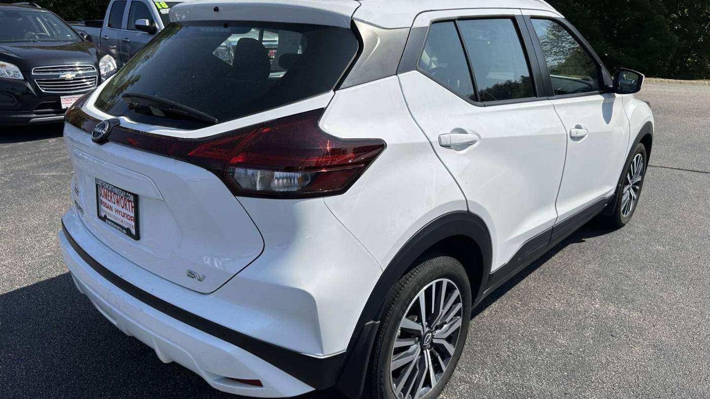 2022 nissan kicks sv