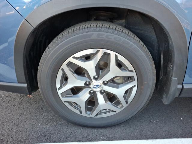 2023 subaru forester premium