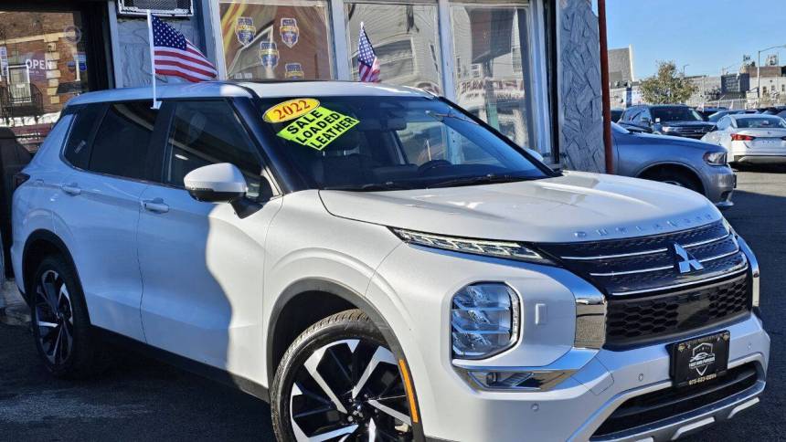 2022 mitsubishi outlander se